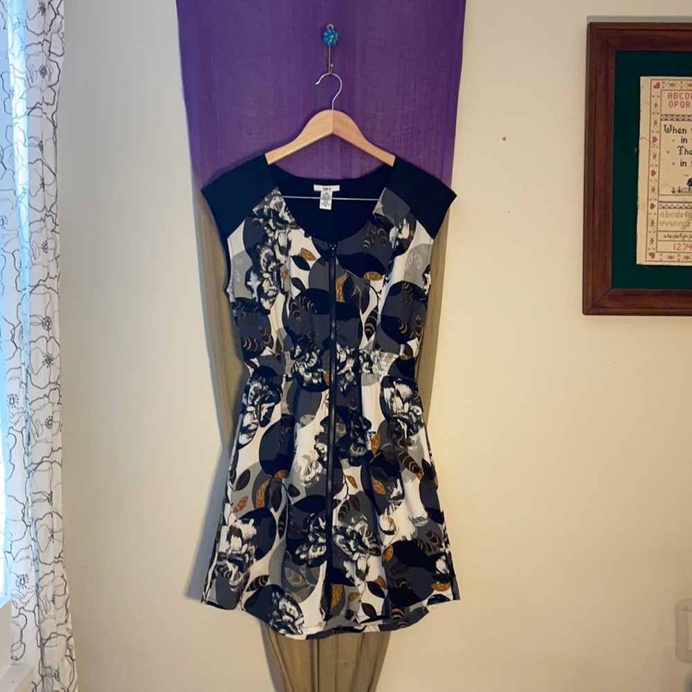 Front zipper dress